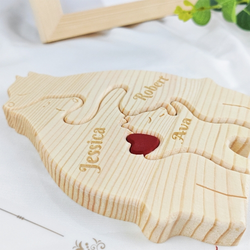 Wooden Bear Family Puzzle with 3 Names