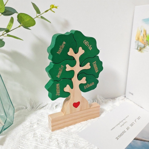 Wooden Tree Family Puzzle with 6 Names