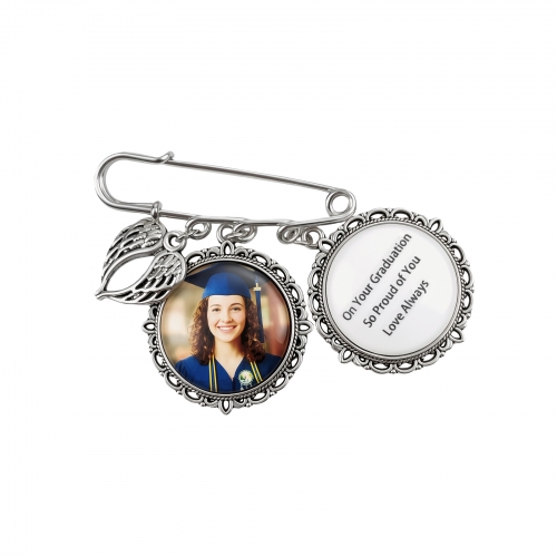 Personalized Lapel Pin（Two Images）